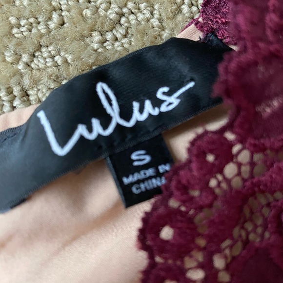 Lulu’s long sleeve dress - Picture 3 of 4